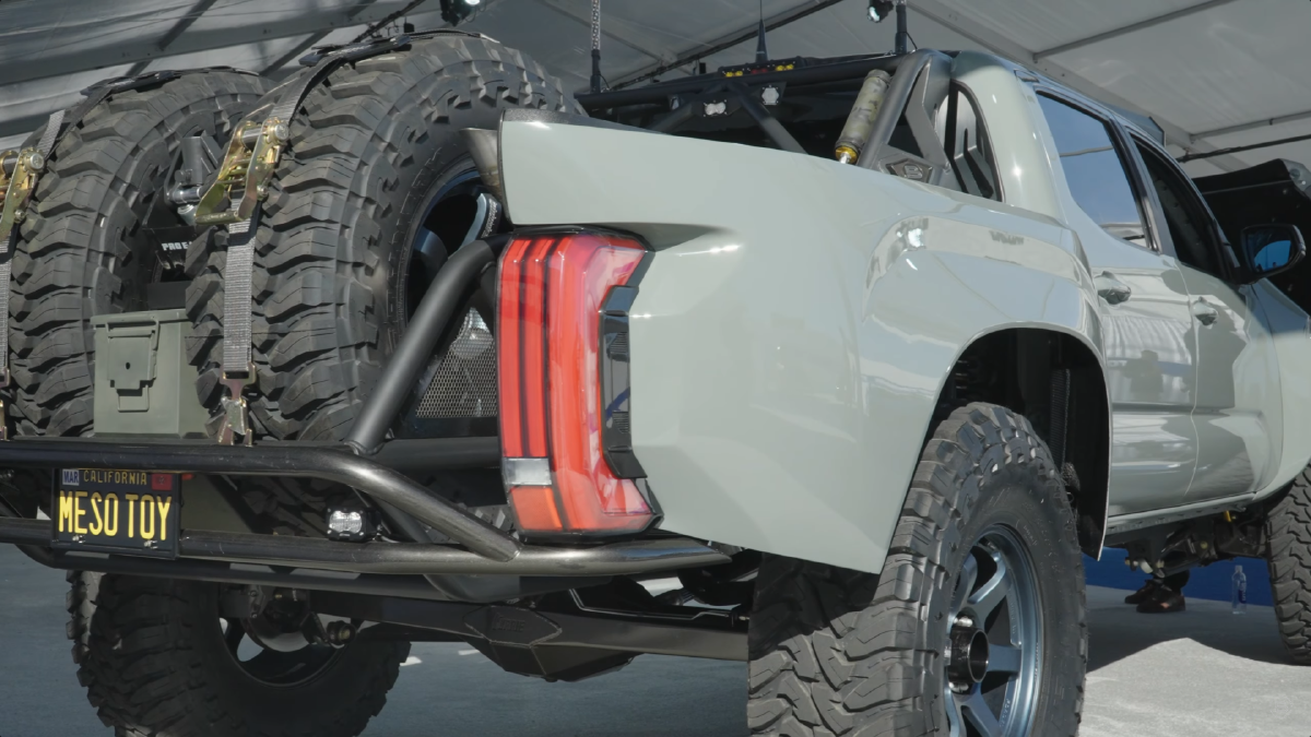 1000hp Hellcat Toyota Tacoma