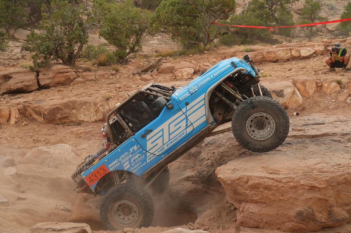 Nessie, a King of the Hammers 4500 Jeep Build